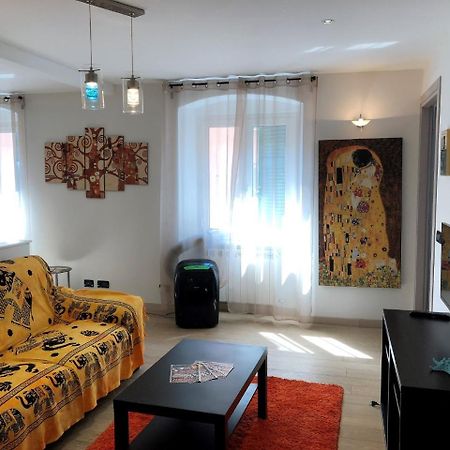 House Claudia By Holiday World Lejlighed Genova Eksteriør billede